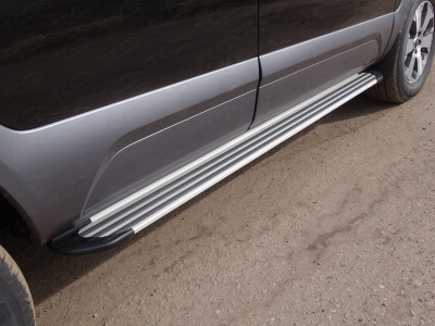 Пороги алюминиевые Slim Line Silver ТСС для Hyundai Santa Fe 2015-2018